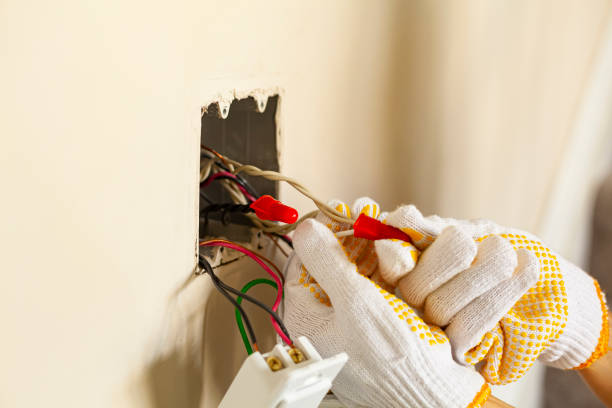 Best Emergency Electrical Repair Services  in Fairbury, IL